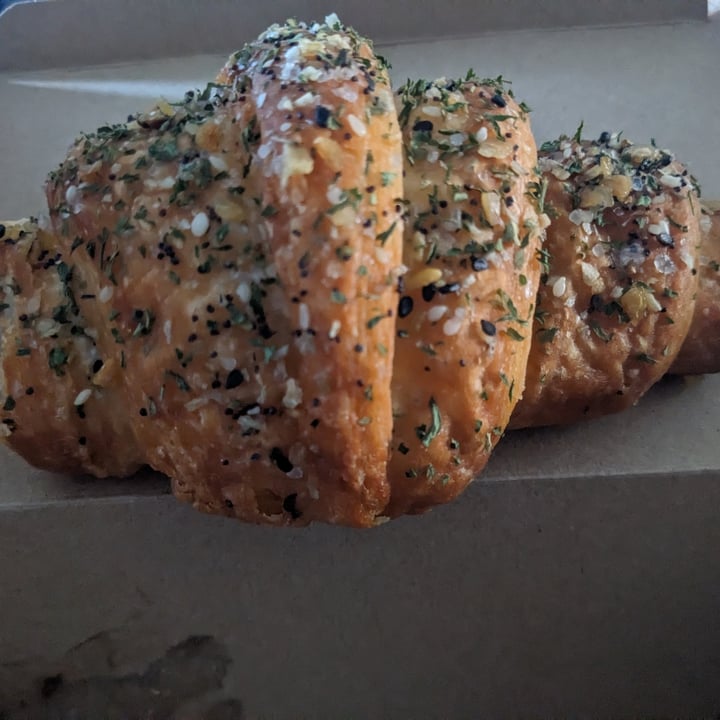 photo of Coven plant based marketplace Everything Cream Cheeze Croissant shared by @rcrw88 on  04 Sep 2023 - review