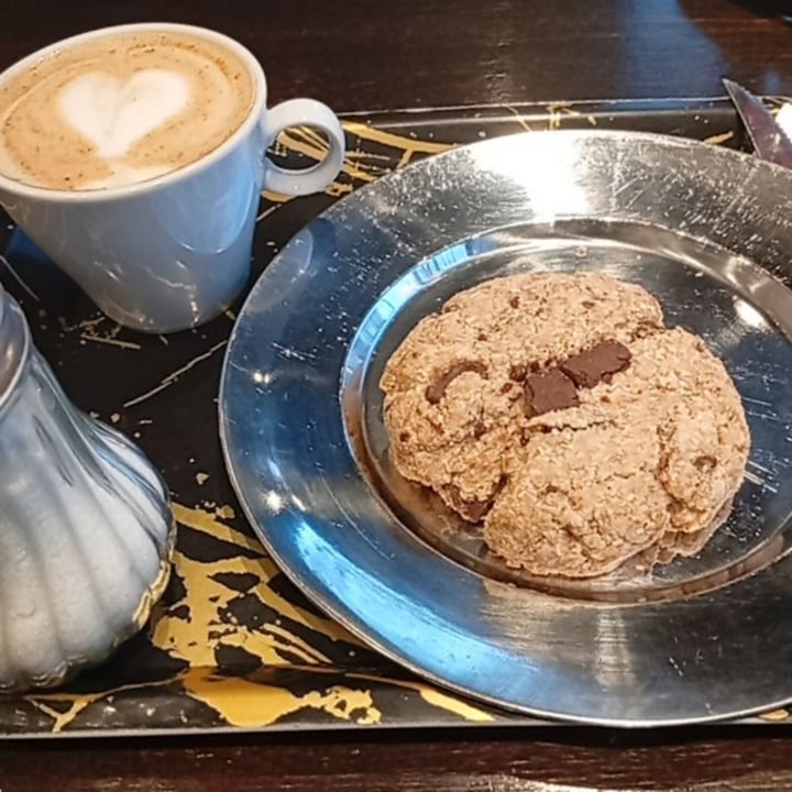 photo of VIS CAFÉ Cookie de avena y chocolate shared by @mik-belmonte on  09 Sep 2025 - review