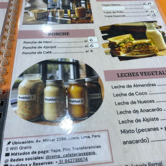 Photo of the dish “Sándwich Triple Especial”