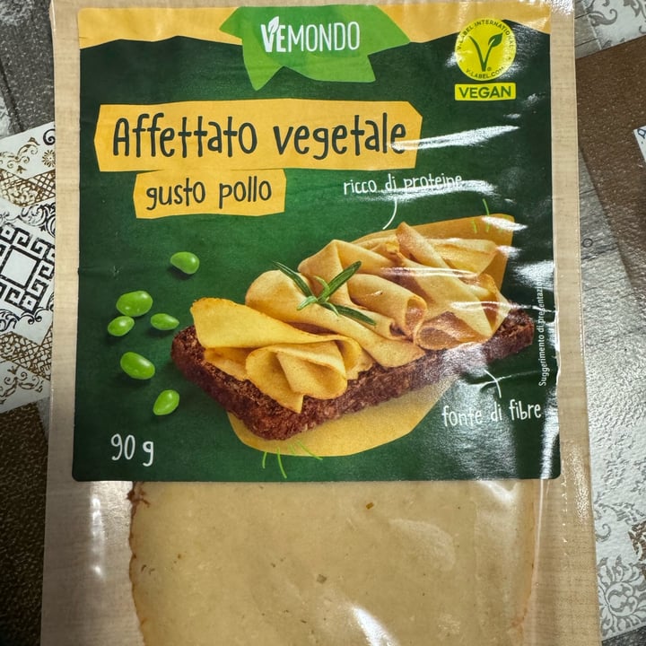 photo of Vemondo Affettato Vegetale Gusto Pollo shared by @dante70 on  31 Jan 2024 - review