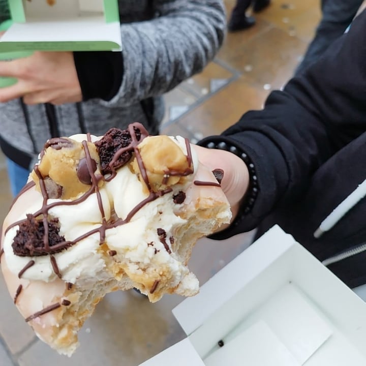 photo of Rodeo Doughnuts Ice Ice Bae Bae shared by @kristhesfiguz on  14 Nov 2023 - review