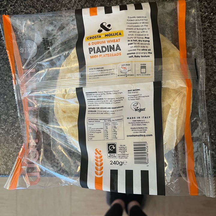 photo of Crosta & Mollica 6 Durum Wheat Piadina Midi Flatbreads shared by @ameriamber on  18 Apr 2024 - review