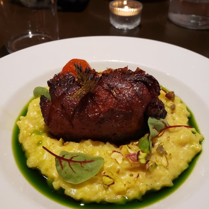 photo of SAUG.E cuisine végane Risotto, canard flambé au pastis, sapin baumier shared by @alexfoisy on  19 Sep 2023 - review