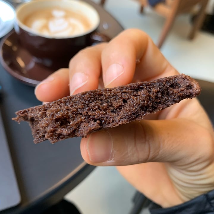 photo of The Shelter Coffee Cookie de chocolate y cardamomo shared by @sechague on  21 Apr 2024 - review