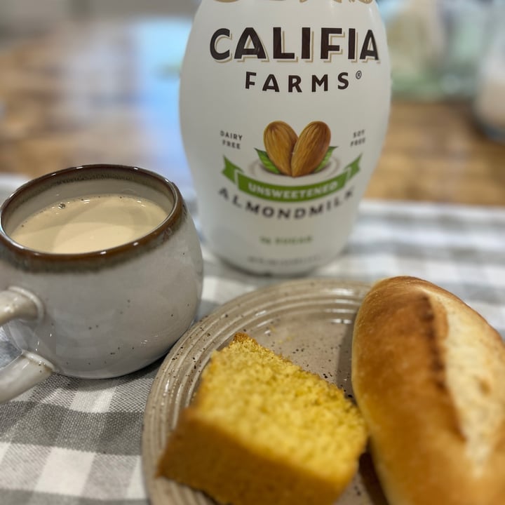 photo of Califia Farms almond beverage shared by @manelin on  04 Feb 2024 - review