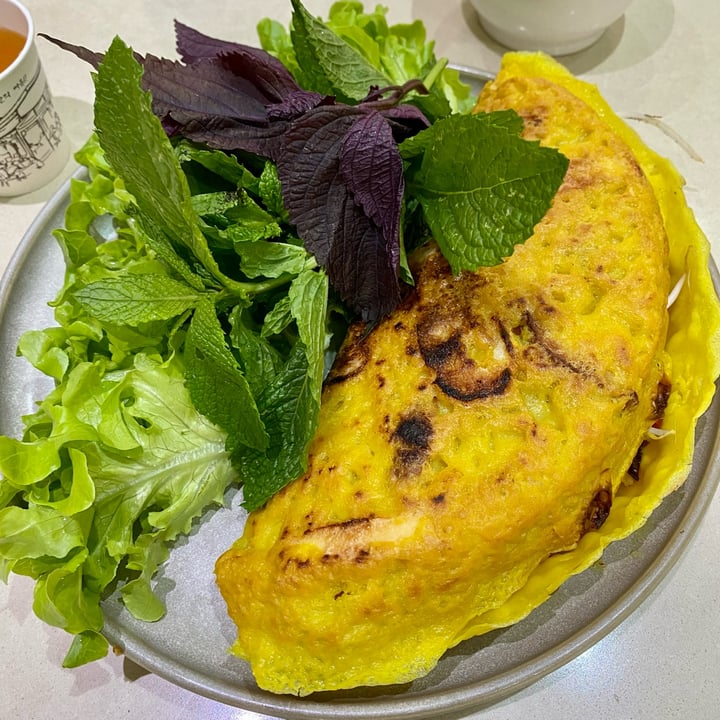photo of Loving Hut Vietnamese Pancake (Bun Xeo) shared by @blacklilyleaf on  04 Apr 2024 - review