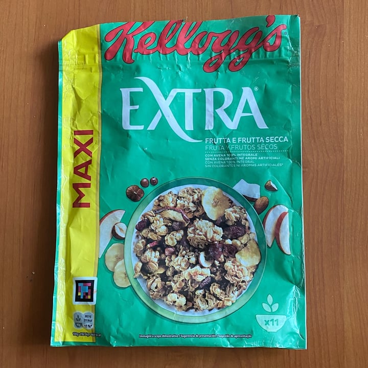 photo of Kellog’s Extra Fruit & Nut shared by @alltingarnej on  24 Apr 2024 - review