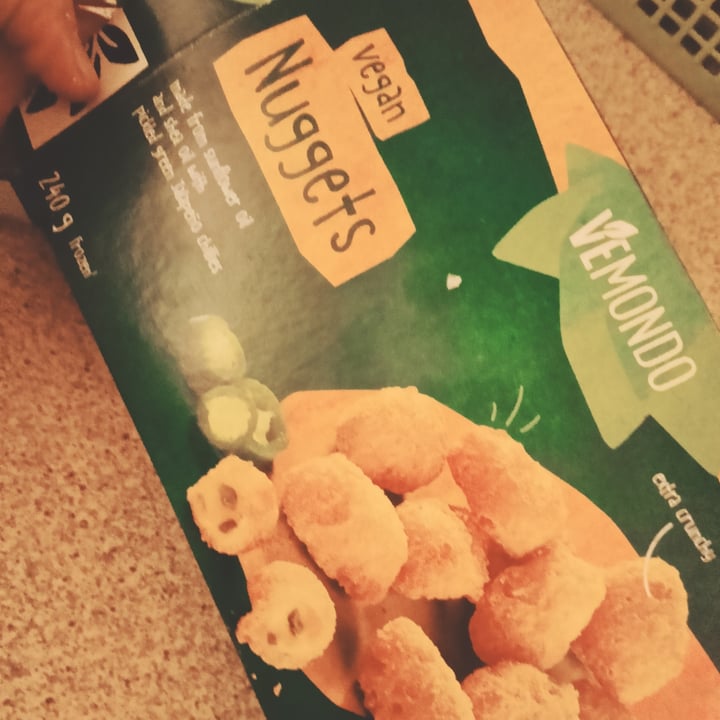 photo of Vemondo Vegan Nuggets - made with sunflower oil and shea oil, with pickled green jalapeño chillies shared by @livez on  29 Jan 2024 - review