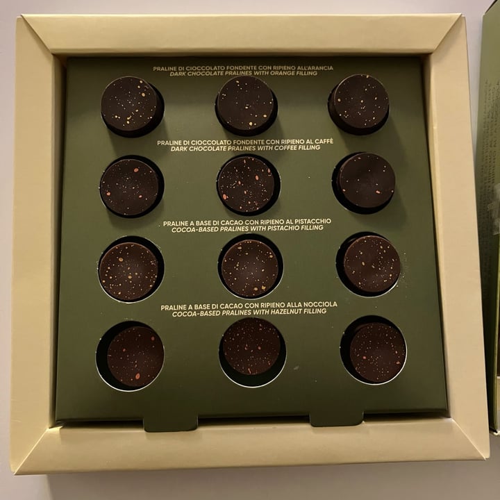 photo of Cioccolato Gourmet ciocovegan 12 Praline Vegane Con 4 Morbidi Ripieni shared by @giulz on  21 Feb 2025 - review