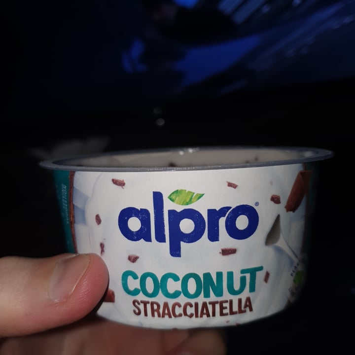 photo of Alpro Absolutely Coconut Stracciatella shared by @lucallll on  22 Jan 2024 - review