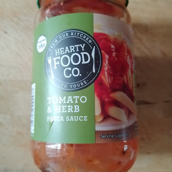 photo of  Hearty Food Co. Tomato & herb pasta sauce shared by @lucylou77 on  05 May 2024 - review