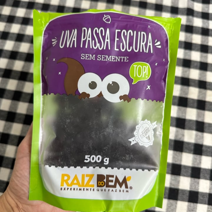 photo of Raiz do Bem Uva Passa Escura shared by @fefaillace on  22 May 2024 - review