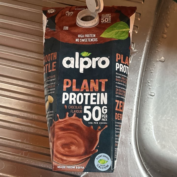photo of Alpro Plant Protein 50g Chocolate shared by @alicebradipo on  28 Jul 2024 - review
