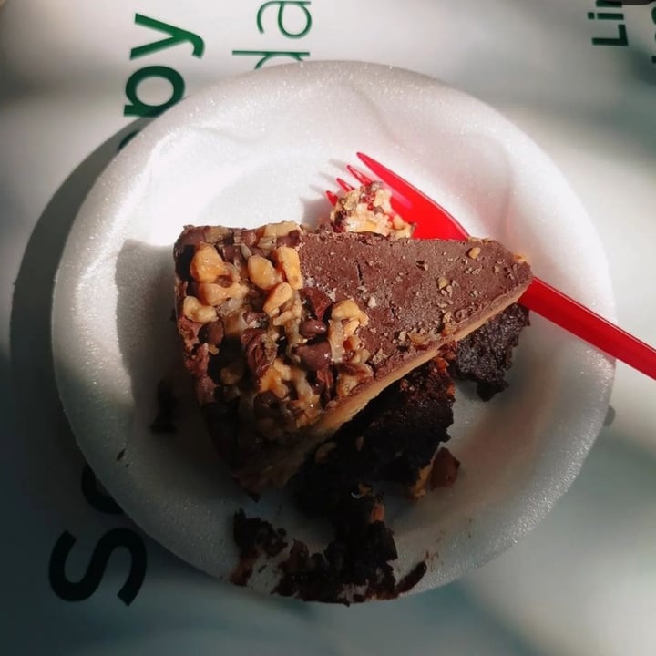 photo of Tortas Arroz Doce Torta brownie com creme de amendoim e paçoca e ganache de chocolate shared by @nickrodrigues on  30 Aug 2023 - review