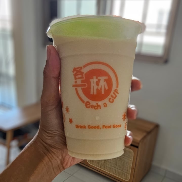 photo of each a cup @ Bukit Panjang Integrated Transport Hub Osmanthus Oat Latte shared by @akanksha-r on  30 Aug 2023 - review