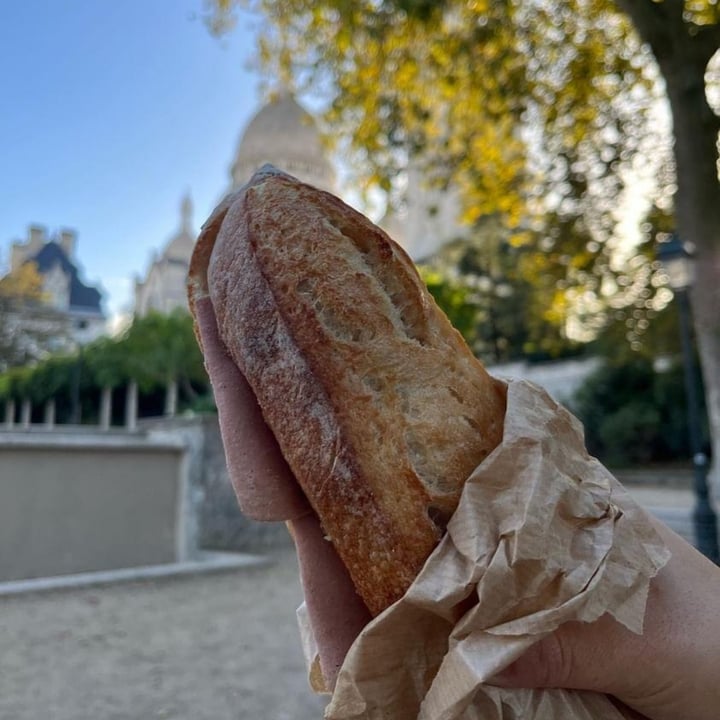photo of Land&Monkeys Roquette baguette parisienne shared by @tania- on  28 Oct 2023 - review