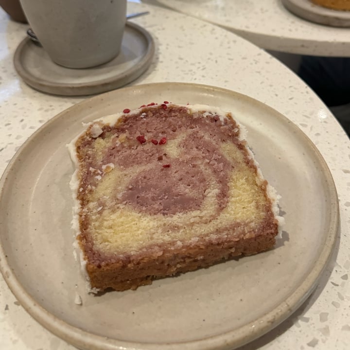 photo of Casa Nueza budin limon y frambuesa shared by @inespressable on  04 Oct 2024 - review