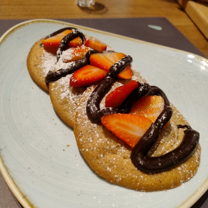 photo of Pappare pancake alla nocciolata e fragole shared by @vanessaaa on  28 Apr 2024 - review