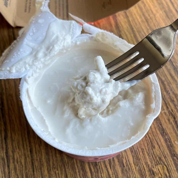 photo of Dream Farm Plant Based Alternative to Stracciatella di Burrata shared by @alessiatal on  31 May 2025 - review