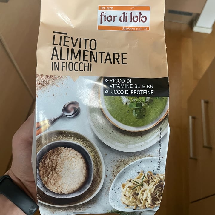 photo of Fior di Loto lievito alimentare in fiocchi shared by @tenny88 on  13 May 2024 - review