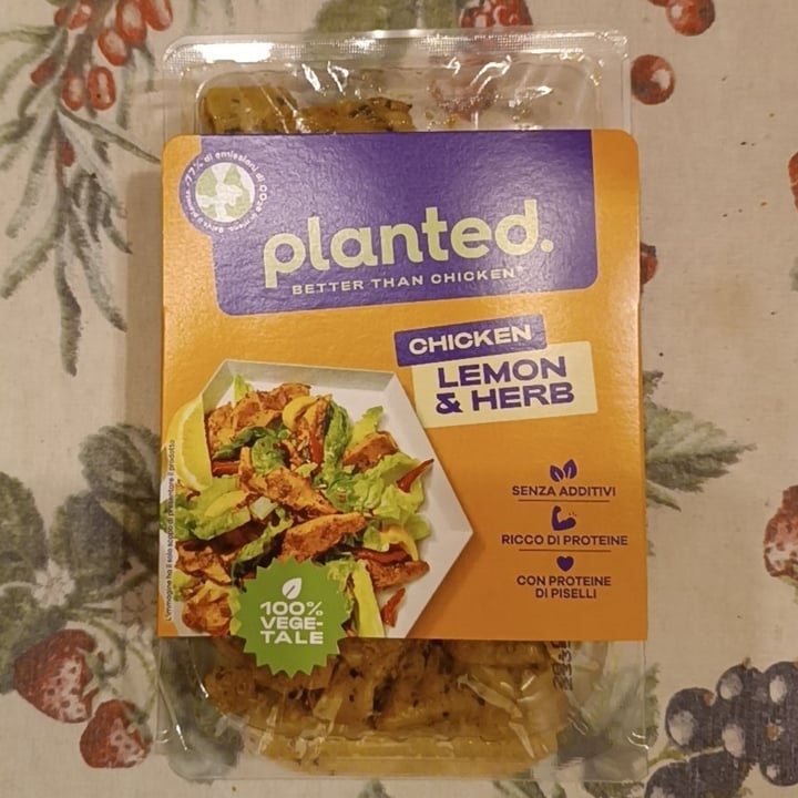 photo of Planted Chicken lemon and herbs shared by @fajonii on  14 Sep 2023 - review