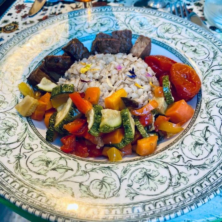 photo of Amasia Sustainable Living Orzo tempeh e verdure shared by @chiaramauro22 on  03 Jun 2025 - review