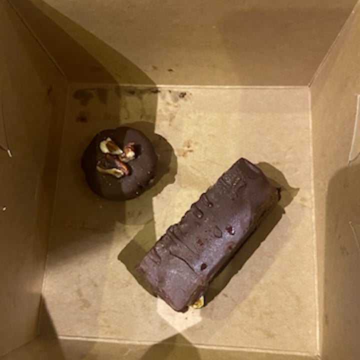 photo of Blue Kiwi Peanut Butter Bar shared by @leighclare29 on  30 Jan 2025 - review