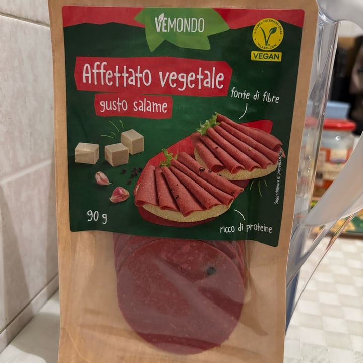 photo of Vemondo Affettato Vegetale Gusto Salame shared by @icon86 on  20 Mar 2025 - review