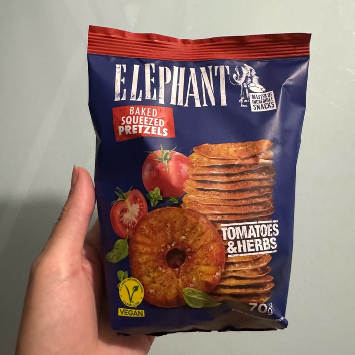 photo of Elephant Baked Squeezed Pretzels - Tomatoes & Herbs shared by @millito on  06 Sep 2025 - review