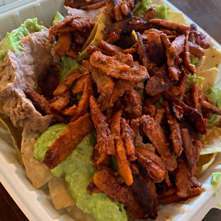 photo of Los Tacos vegan al pastor nachos shared by @unejanie on  29 Apr 2024 - review