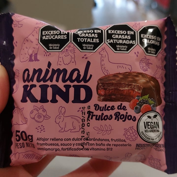 photo of Animal kind alfajor frutos del bosque shared by @eternavegan07 on  13 Aug 2024 - review