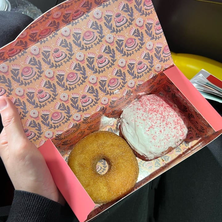 photo of Brammibal's Donuts Red velvet shared by @pltlsn97 on  02 Mar 2024 - review