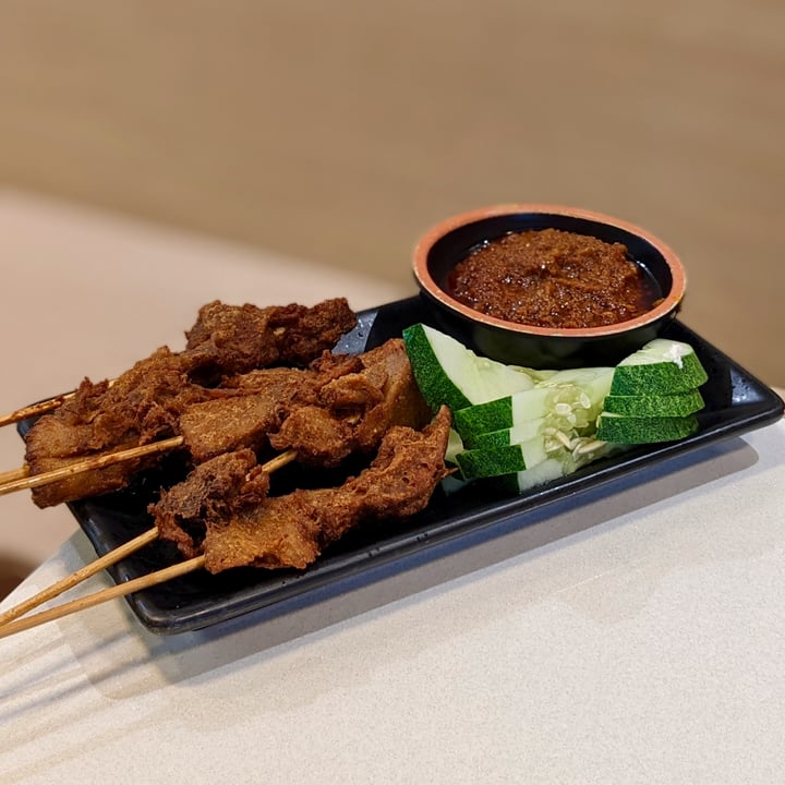 photo of Red Apple Veggie Café Golden Mushroom Satay shared by @xinru-t on  02 Feb 2024 - review