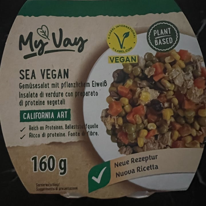 photo of MyVay Insalata Di Verdure Vegana Alternativa al Tonno Gusto California shared by @irewillard on  10 Jul 2025 - review