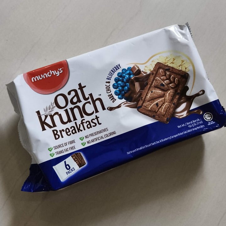 photo of Munchy's Oat Krunch Breakfast Dark Choc & Blueberry shared by @ahmei on  05 Jul 2025 - review