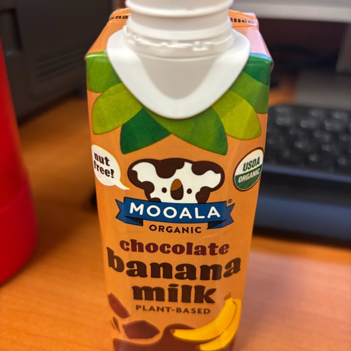 photo of Mooala Organic Chocolate Banana Milk shared by @esmevegana on  09 May 2025 - review