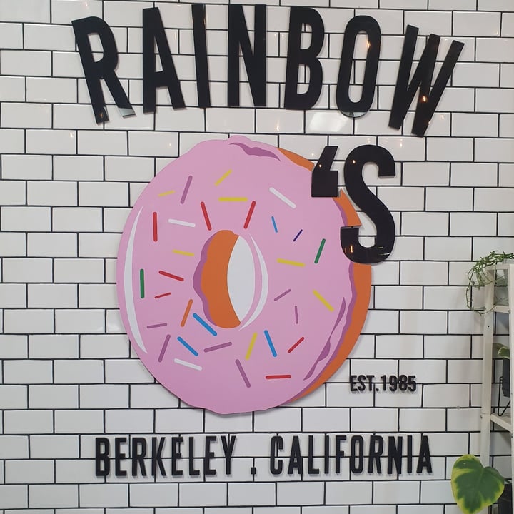 photo of Rainbow Donuts Vegan Lemon Poppy Seed Donut shared by @paniwilson on  20 Oct 2024 - review