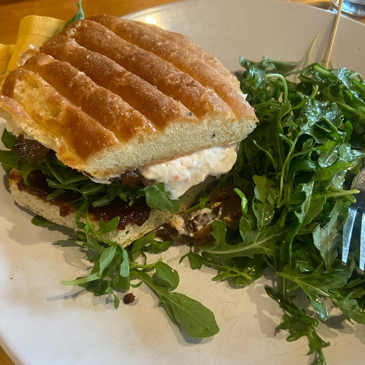 photo of Reverie Cafe + Bar Rev Burger shared by @earthlingab on  16 Sep 2024 - review