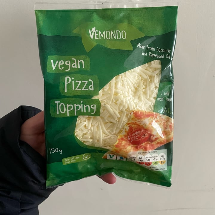 photo of Vemondo Vegan Pizza topping shared by @appleappleamanda on  30 Apr 2024 - review