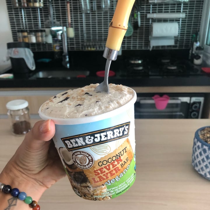 photo of Ben & Jerry's Coconut Seven Layer Bar shared by @martamoraes on  24 Oct 2023 - review