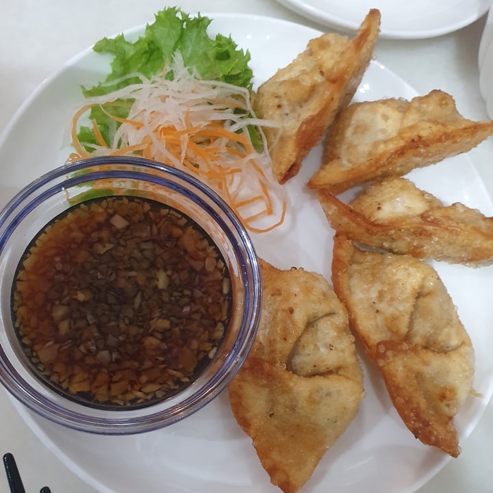 photo of Lucky Cat Deep-Fried House-Made Dumplings shared by @mushroomtarian on  27 Sep 2023 - review