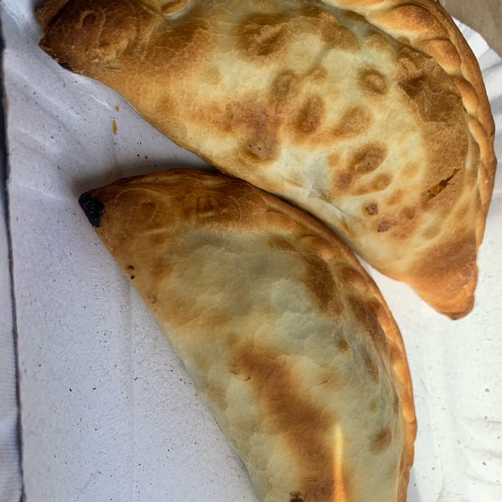 photo of PUNTO EMPANADA BARILOCHE empanadas shared by @dulceanahi on  16 Mar 2024 - review