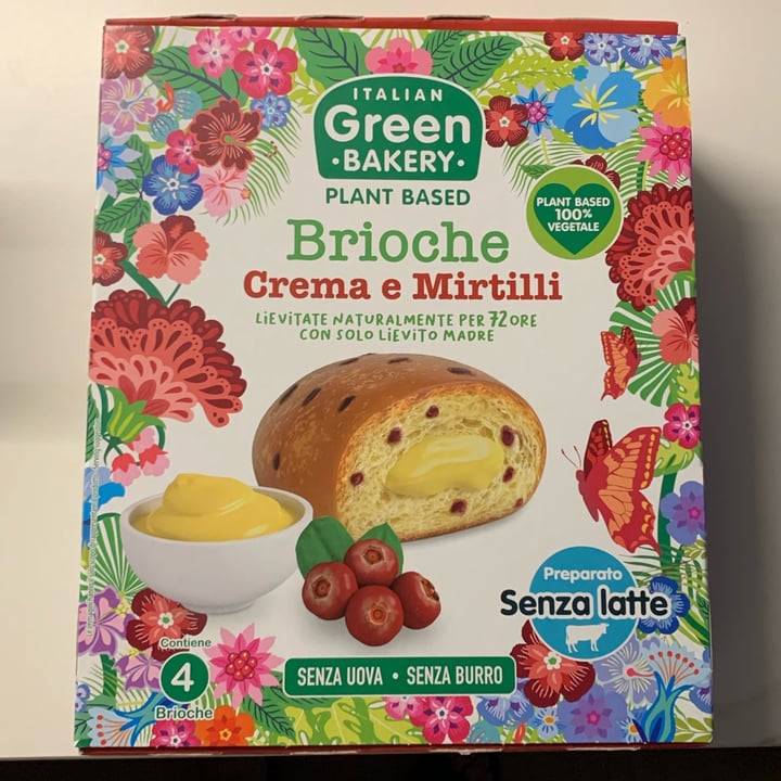 photo of italian green bakery Brioche Crema E Mirtilli shared by @ariannagariboldi on  26 Sep 2023 - review