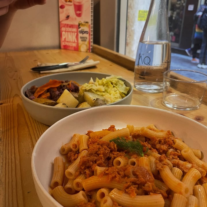 photo of ...IDEM CON PATATE Pasta al ragù con Beyond Meat shared by @evarotondo on  13 Feb 2024 - review