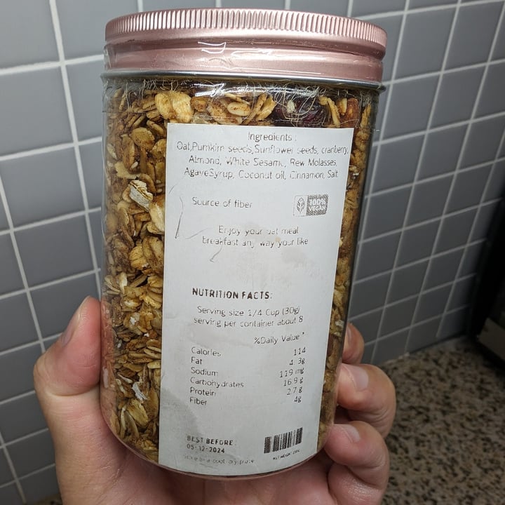 photo of Healthy Kitty Handmade Bakery Almond Cinnamon Granola shared by @stevenneoh on  02 May 2024 - review
