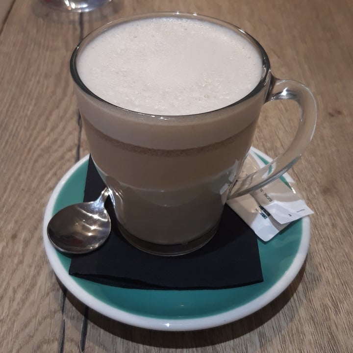 photo of Ekylibre Saint-Georges Chai Latte shared by @isabela99 on  10 Oct 2023 - review