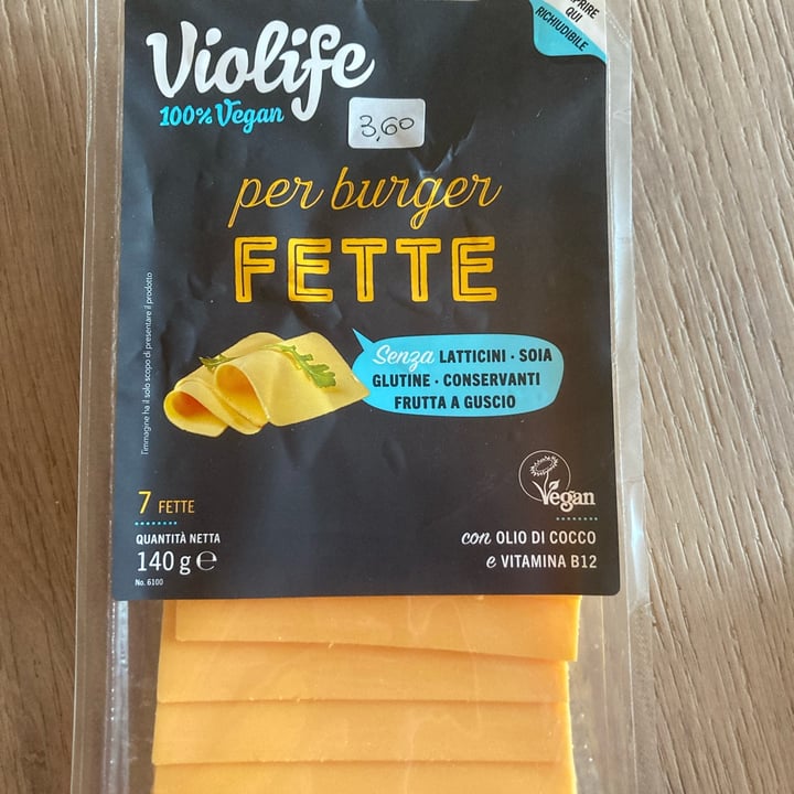 photo of Violife Fette per burger shared by @ac5drawing on  17 Apr 2024 - review
