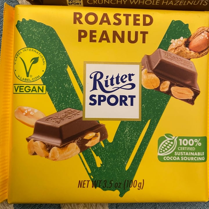 photo of Ritter Sport Roasted Peanut shared by @whatthefuck on  16 Nov 2023 - review