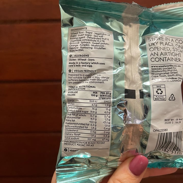 photo of Woolworths Food Vanilla flavoured cookies shared by @jeanne-marie on  20 Feb 2024 - review