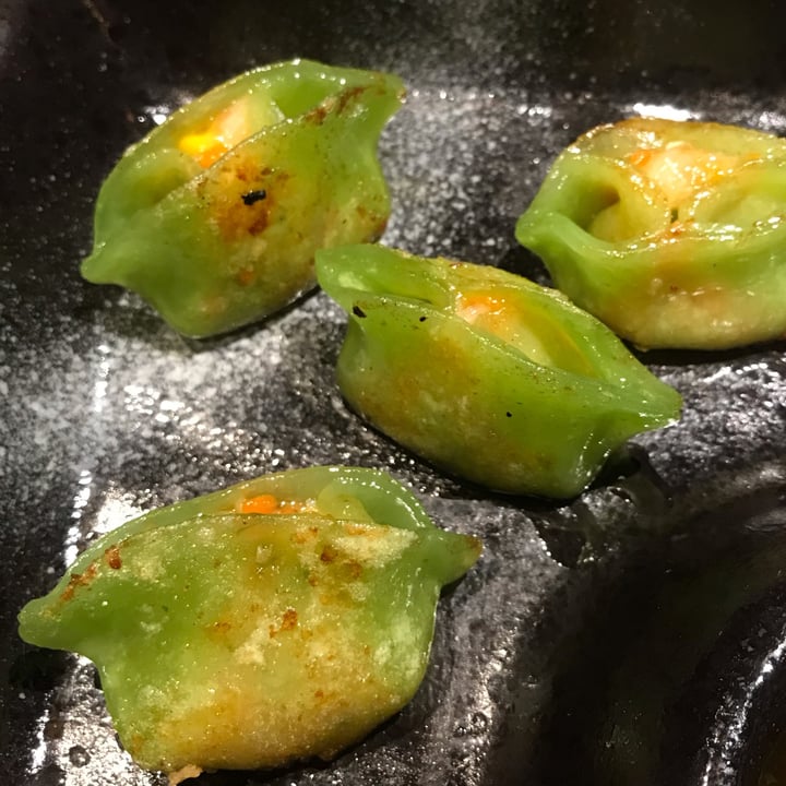 photo of RAMEN BOY Goma wakame, Gyoza vegan, Bejitarian ramen, Mochi shared by @bearpig on  09 Jun 2024 - review